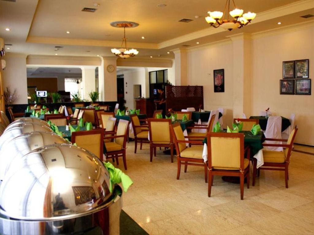 Pia Hotel Pangkalpinang Pangkalan Baru Zewnętrze zdjęcie
